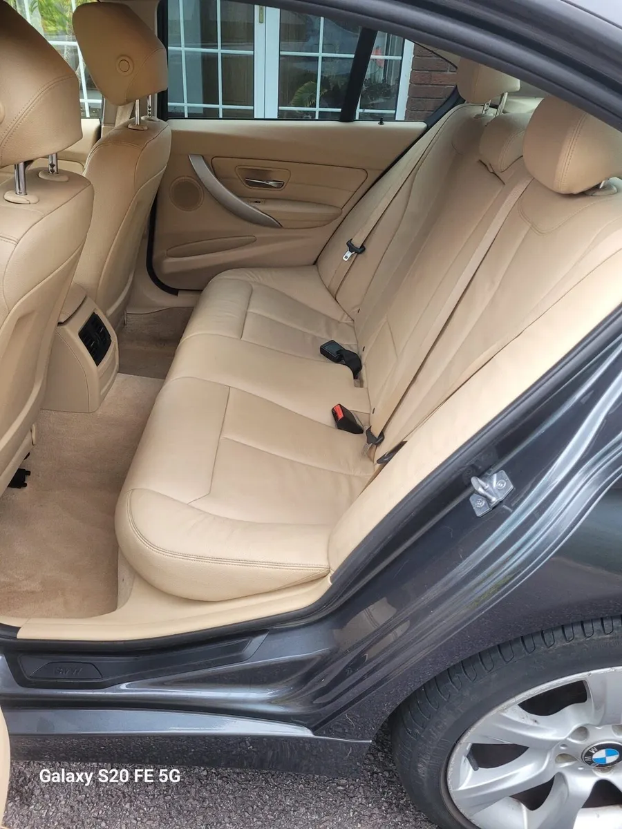 BMW 3 Series 2013 - Image 4