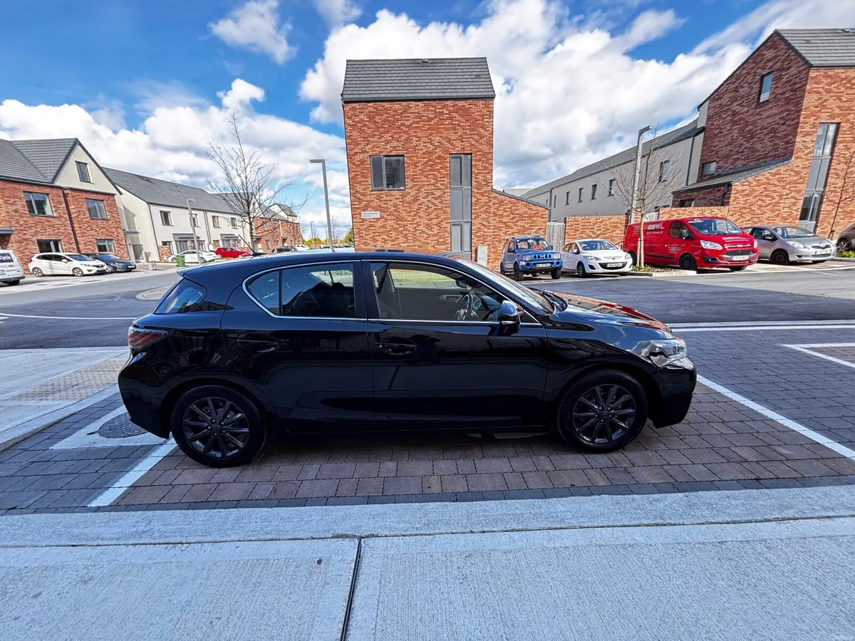 Lexus CT 2014 - Image 4