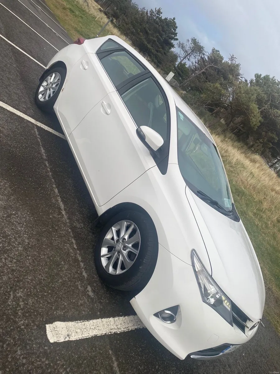 Toyota Auris - Image 4