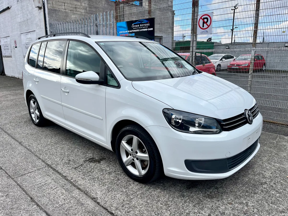 Volkswagen Touran Automatic 7 seater - Image 3