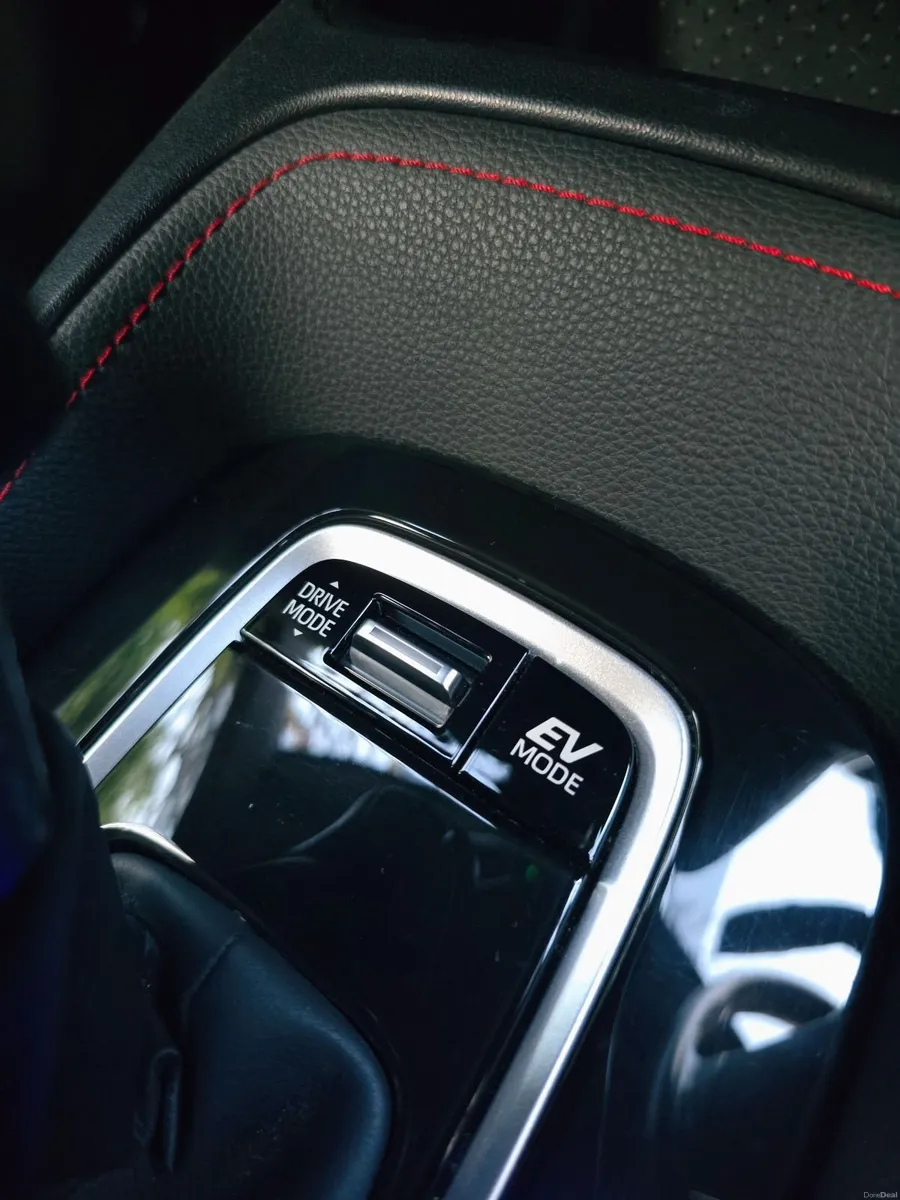 Toyota Corolla 1.8 Hybrid 2019 - Image 4