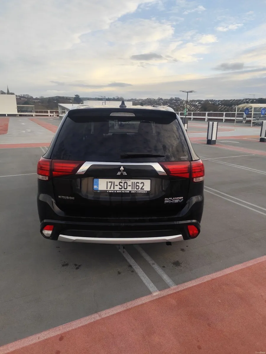 Mitsubishi Outlander 2017 - Image 4