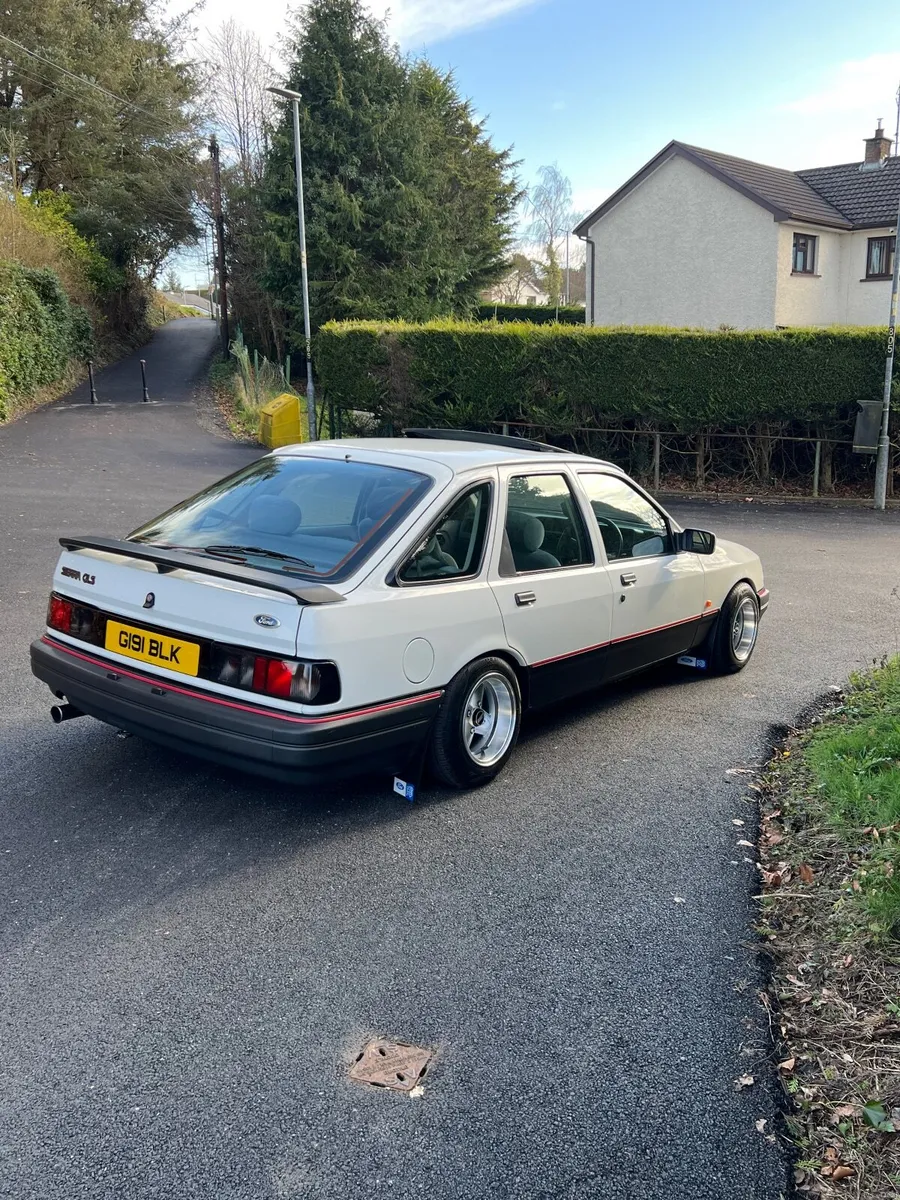 Ford Sierra Gls hatchback - Image 2