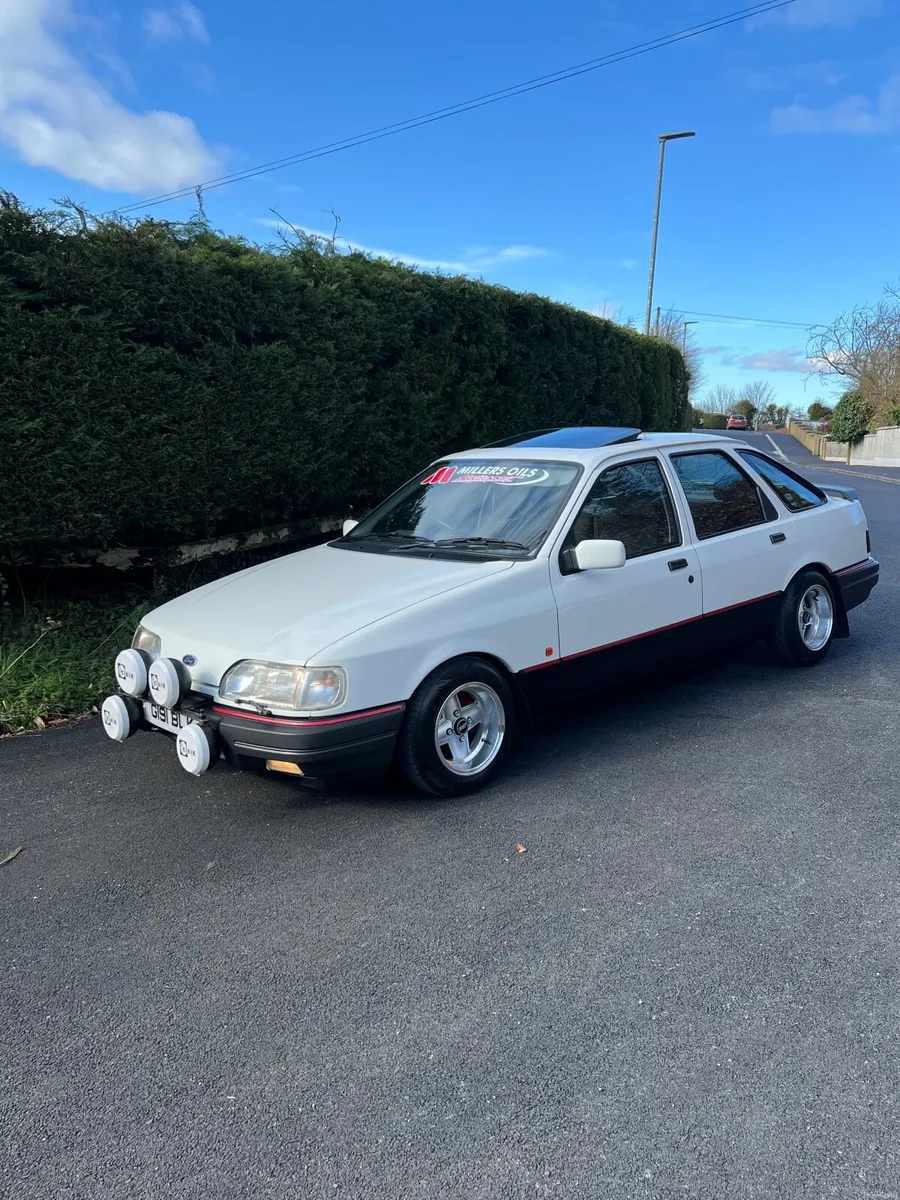 Ford Sierra Gls hatchback - Image 3
