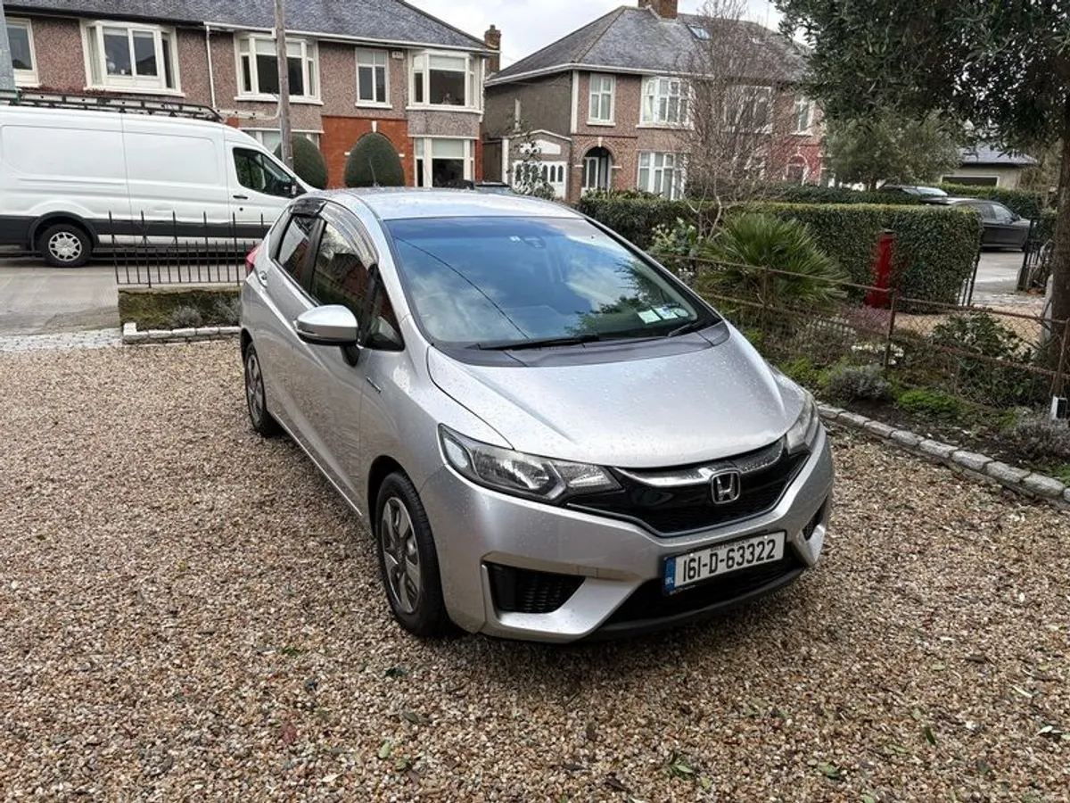 2016 Honda Fit Hybrid Automatic - Image 2