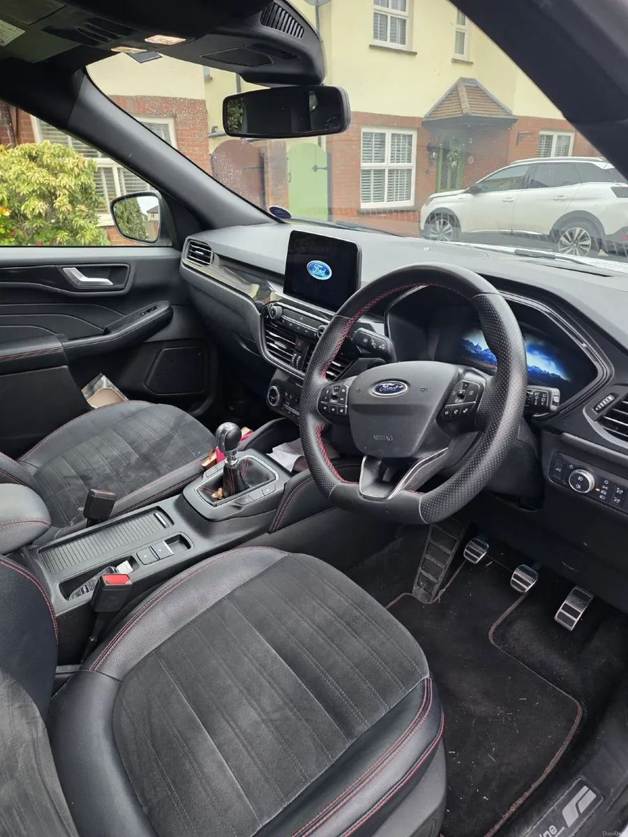 Ford Kuga 2022 - Image 4