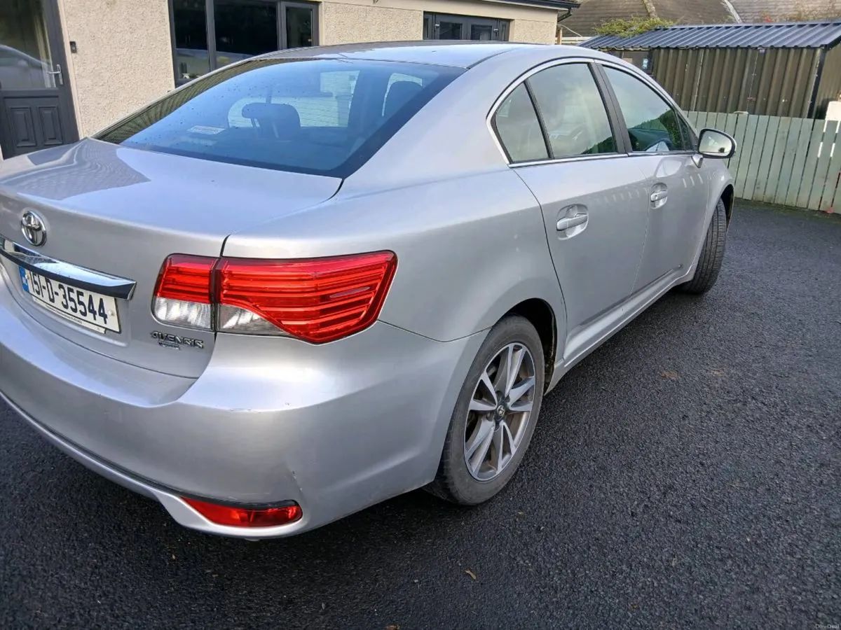 TOYOTA AVENSIS - Image 4
