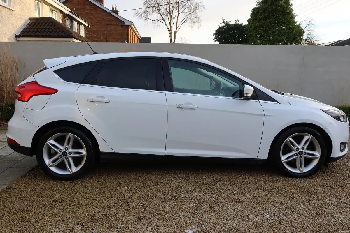2017 Ford Focus 1.0L Zetec Edition 125PS - Image 2