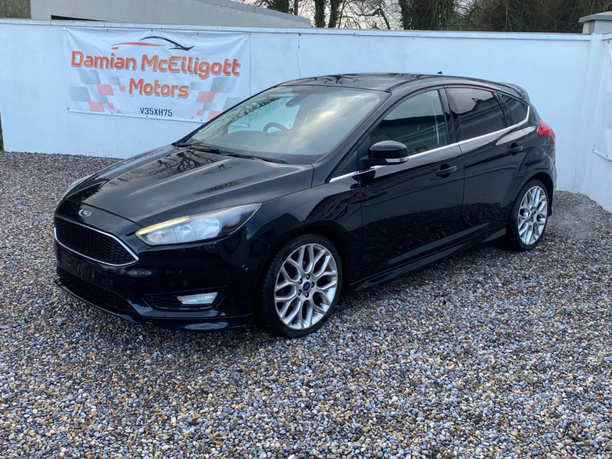 2016 Ford Focus ST-LINE - Image 3