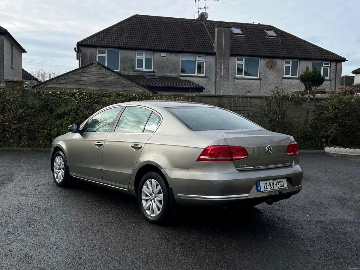 2011 Volkswagen Passat 1.6 Diesel NCT 8/26 and TAX - Image 4