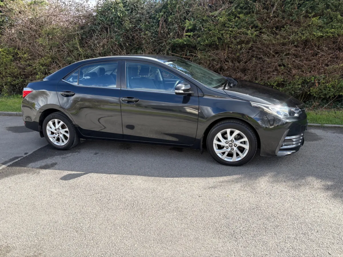 Toyota Corolla 1.33 LUNA 4DR - Image 2