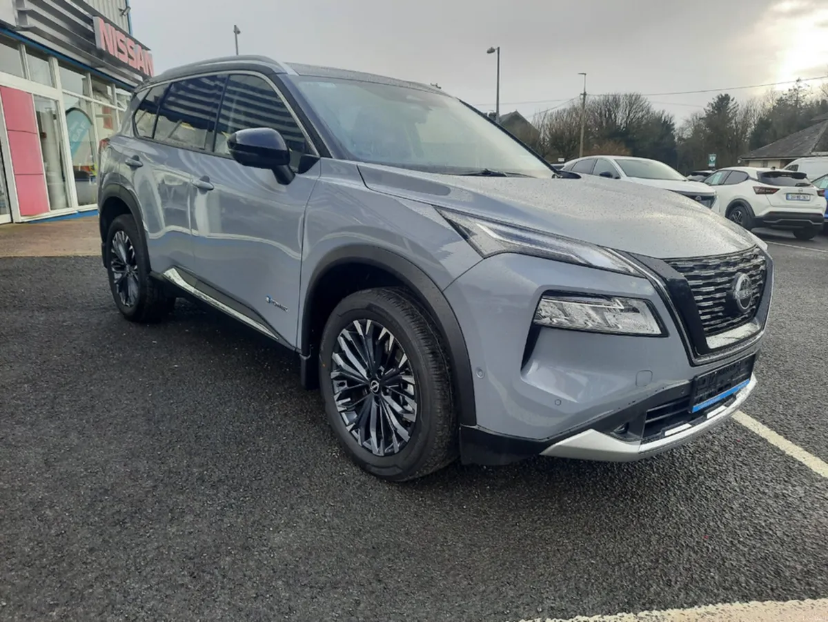 Nissan X-Trail ePower SVE 5 Seats Cold Pack 2 Tone - Image 3