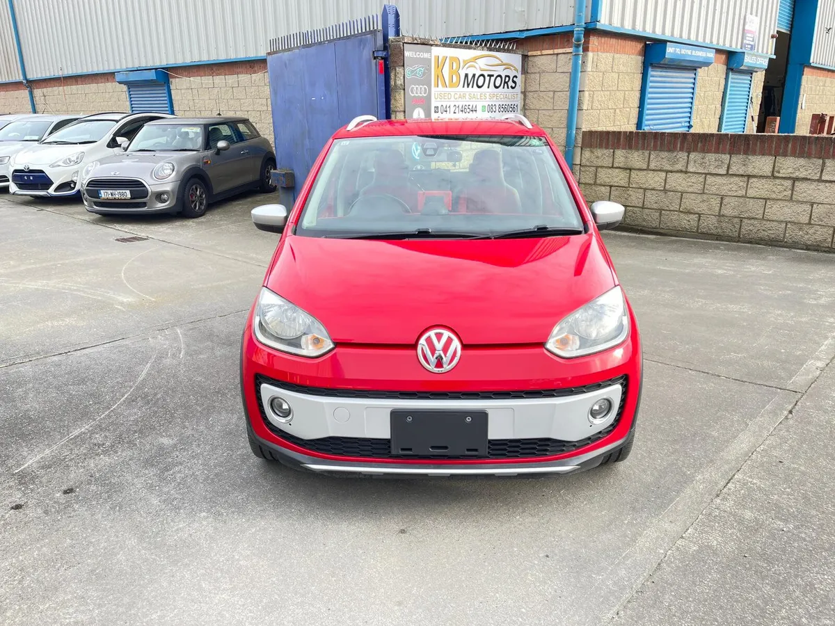 2015 Volkswagen Cross up! 5DR AUTO//NEW NCT - Image 2