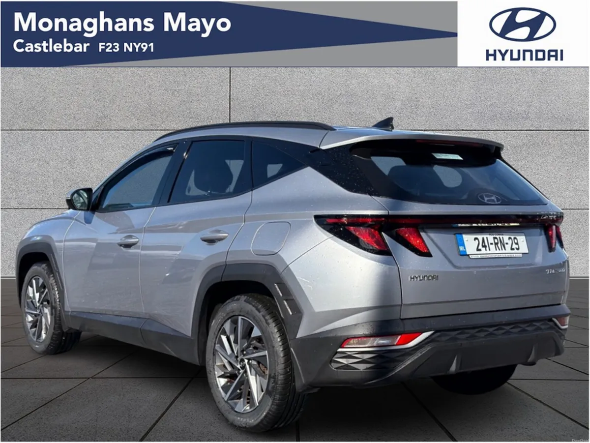 Hyundai Tucson EXECUTIVE 1.6 DIESEL 5DR - Image 3