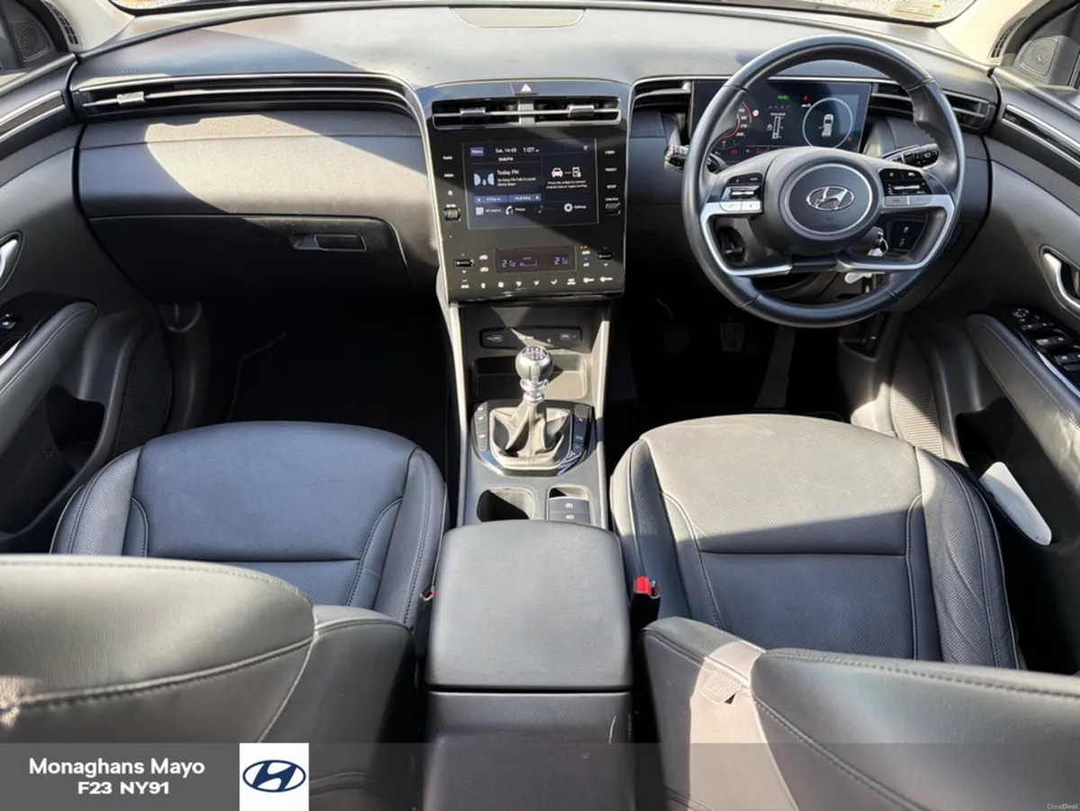 Hyundai Tucson EXECUTIVE 1.6 DIESEL 5DR - Image 2