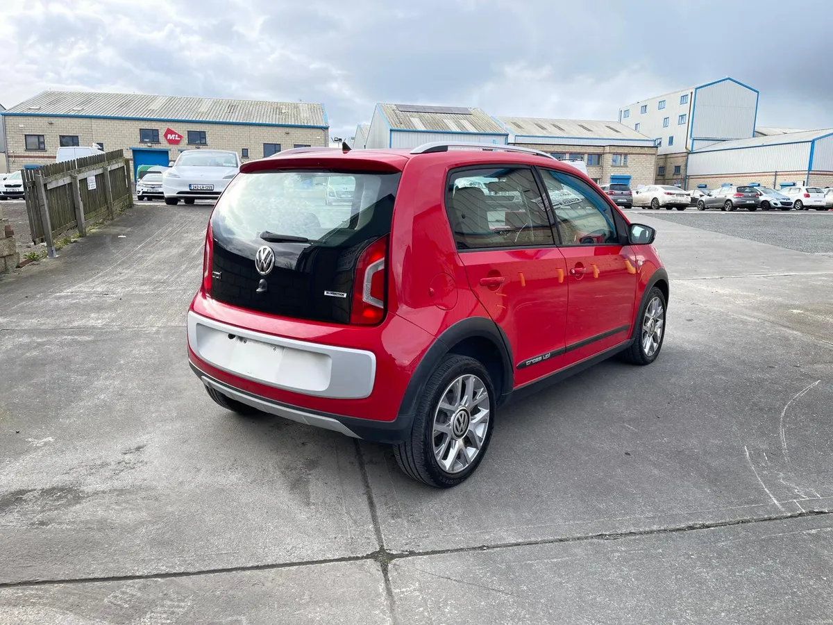 2015 Volkswagen Cross up! 5DR AUTO//NEW NCT - Image 5