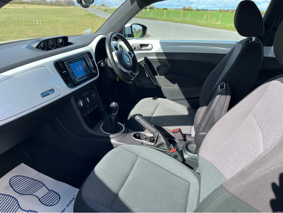 Volkswagen Beetle 2.0 TDI DESIGN BLUEMOTION 150P 1 - Image 2