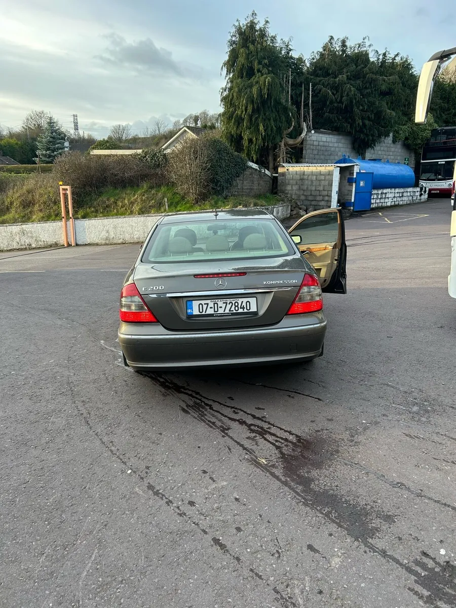 Mercedes Benz E Class 2007 - Image 4