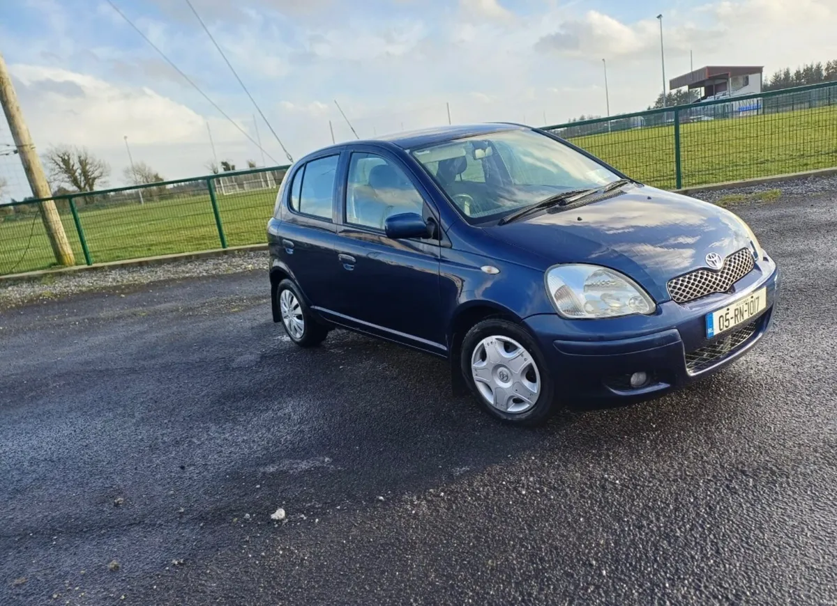 Toyota Yaris 2005 - Image 1