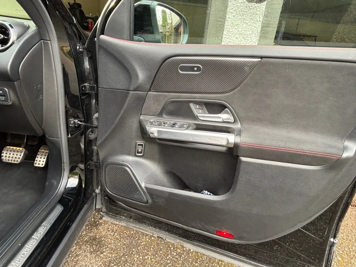Mercedes GLB180D AMG line - Image 5
