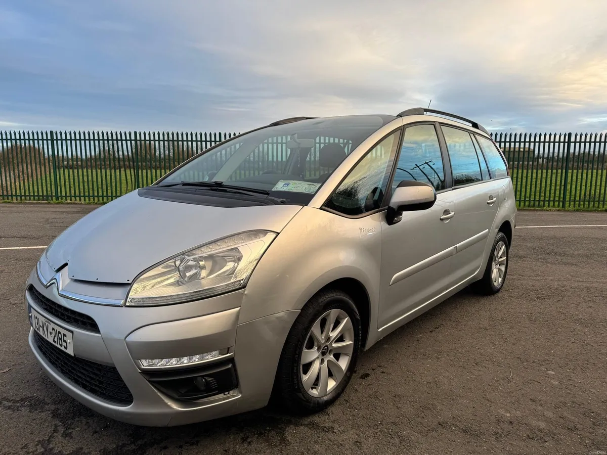 CITREON C4 7 SEATER - Image 4