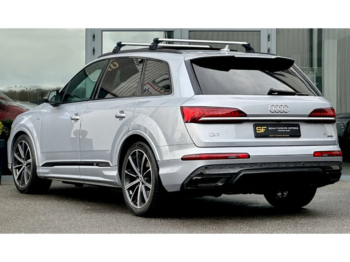 Audi Q7 50TDI BLK EDITION 7SEAT - Image 3