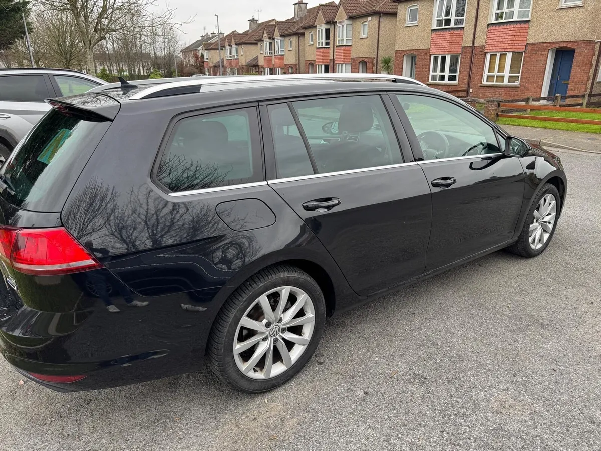 For Sale: 2017 Volkswagen Golf Estate – Black - Image 2