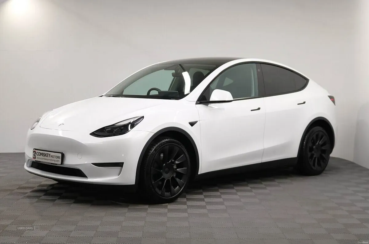 Tesla Model Y Long Range - Image 4