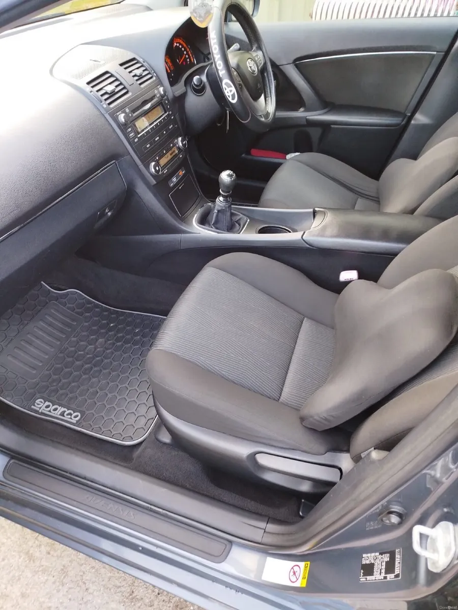 Toyota Avensis 2010 - Image 1