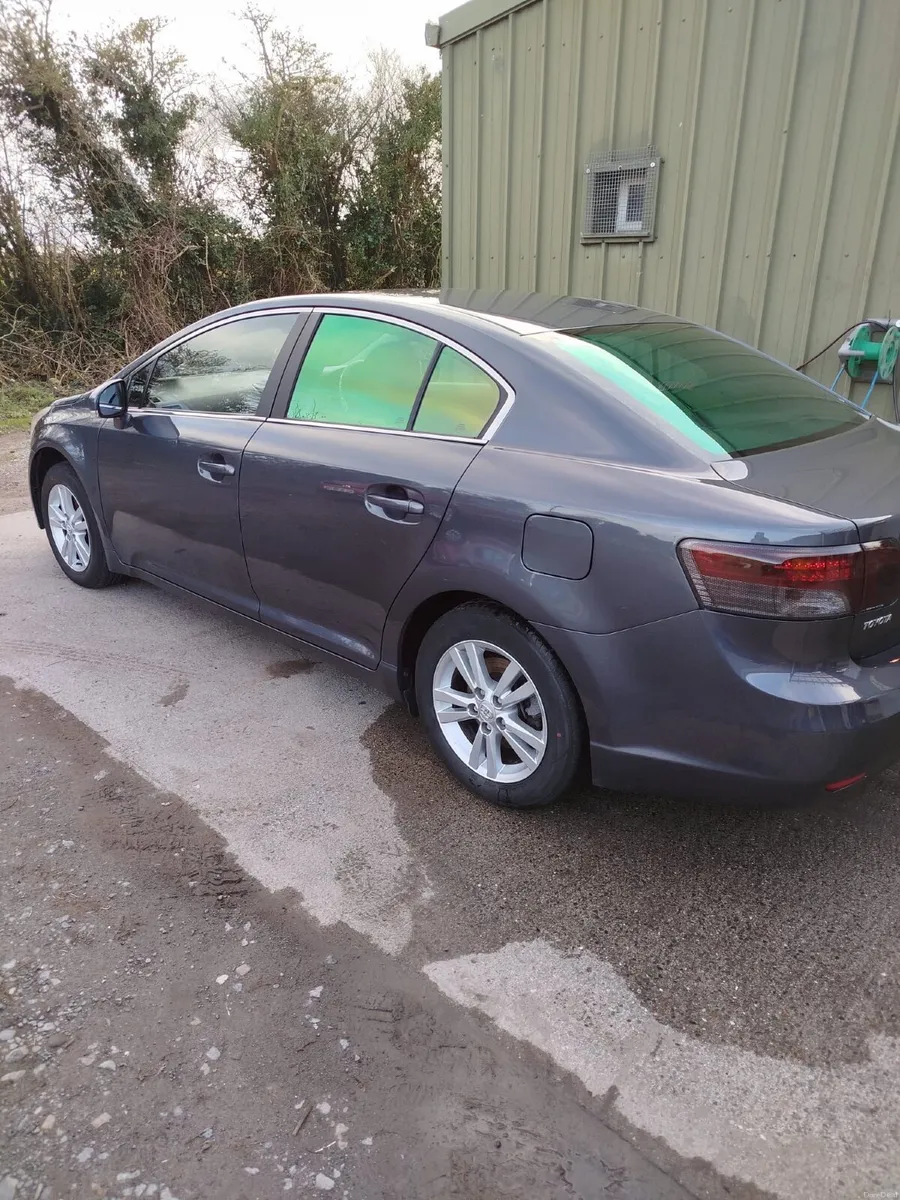 Toyota Avensis 2010 - Image 4