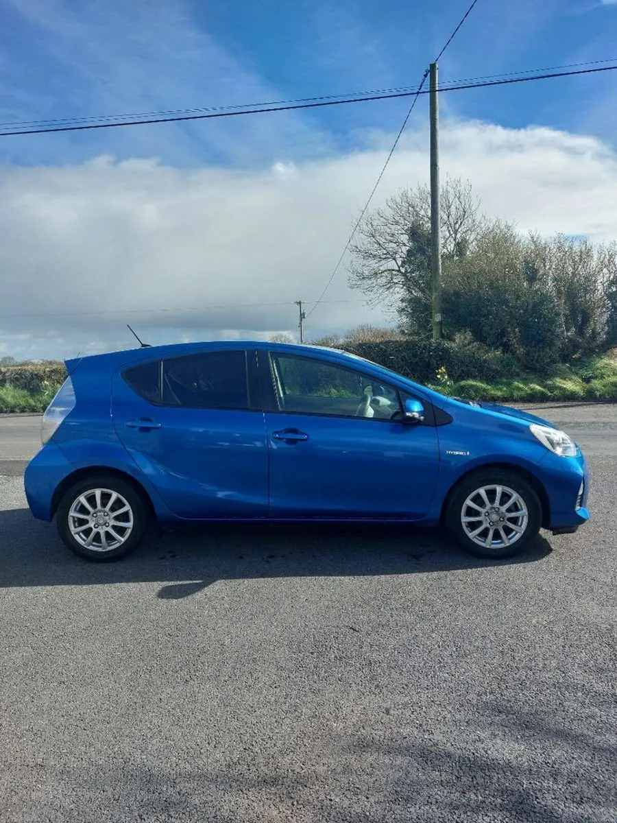 Toyota Aqua 2015 - Image 4