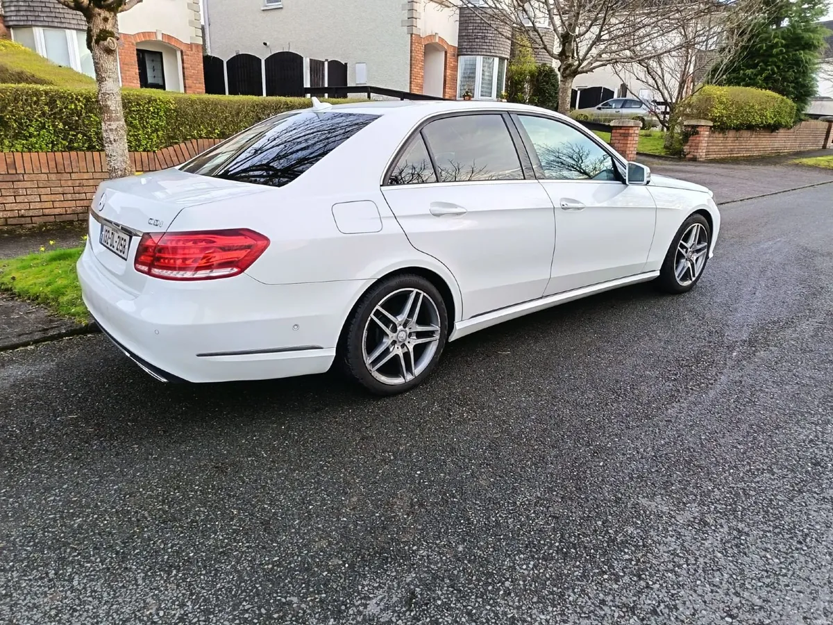 Mercedes-Benz E-Class 2013 Low millage - Image 1