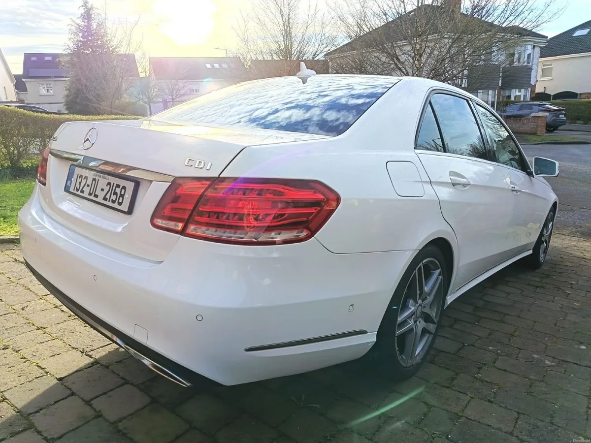 Mercedes-Benz E-Class 2013 Low millage - Image 3