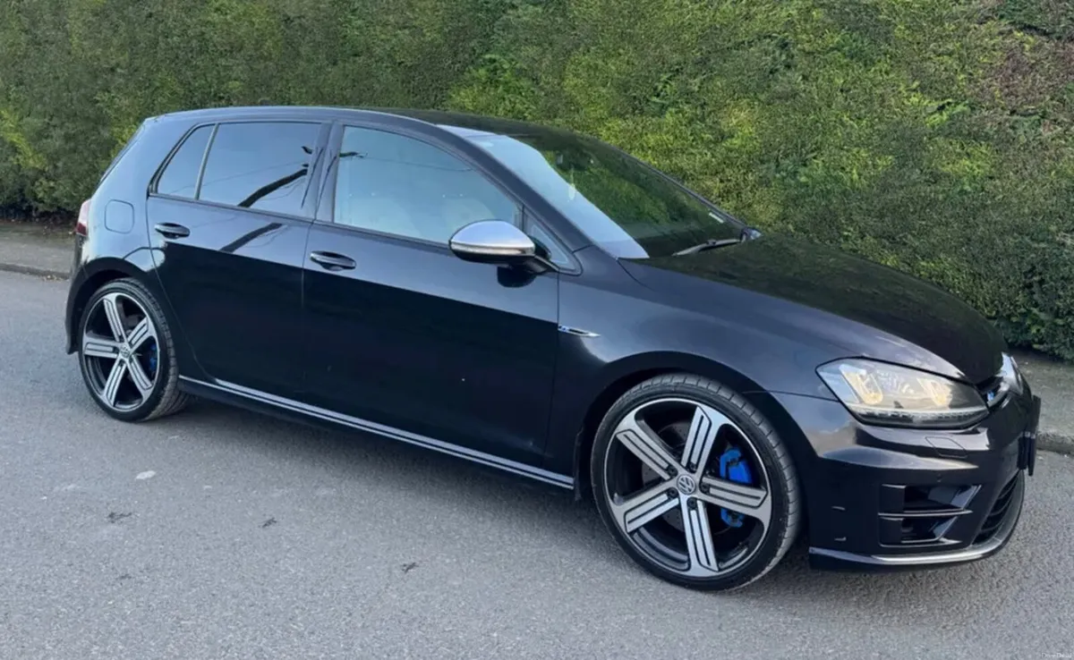 Volkswagen Golf R 2.0 300 BHP 4 Motion 2016 - Image 2
