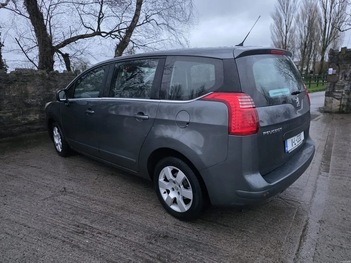 Peugeot 5008 7 seater - Image 2