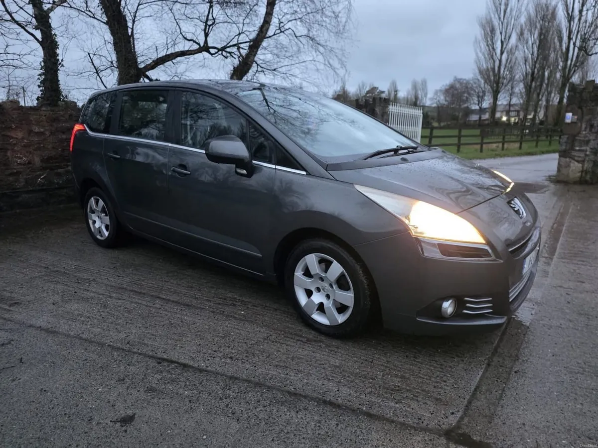 Peugeot 5008 7 seater - Image 4
