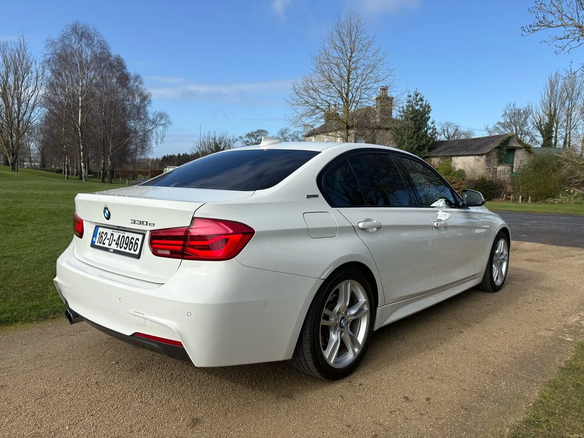 BMW 330E M SPORT - Image 2