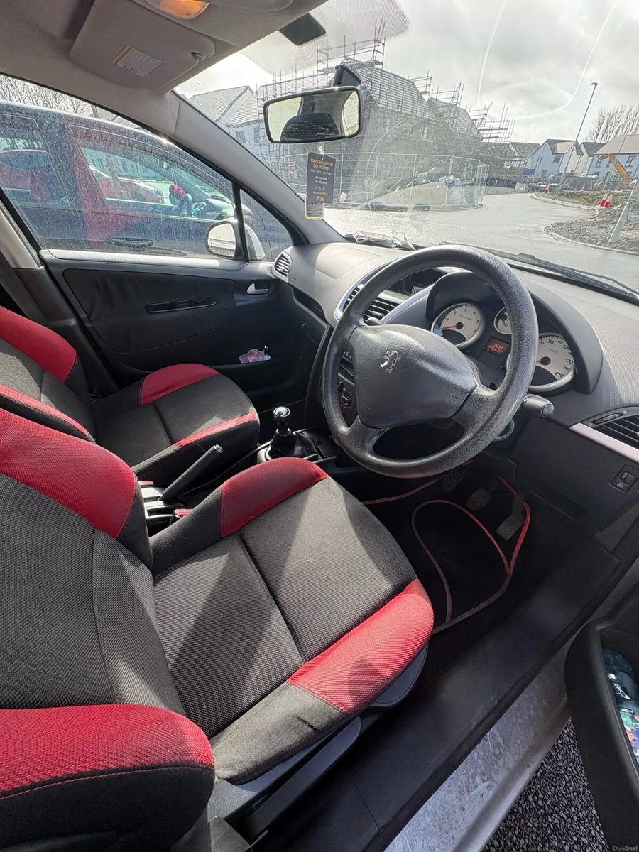 06 Peugeot 207 - Image 3