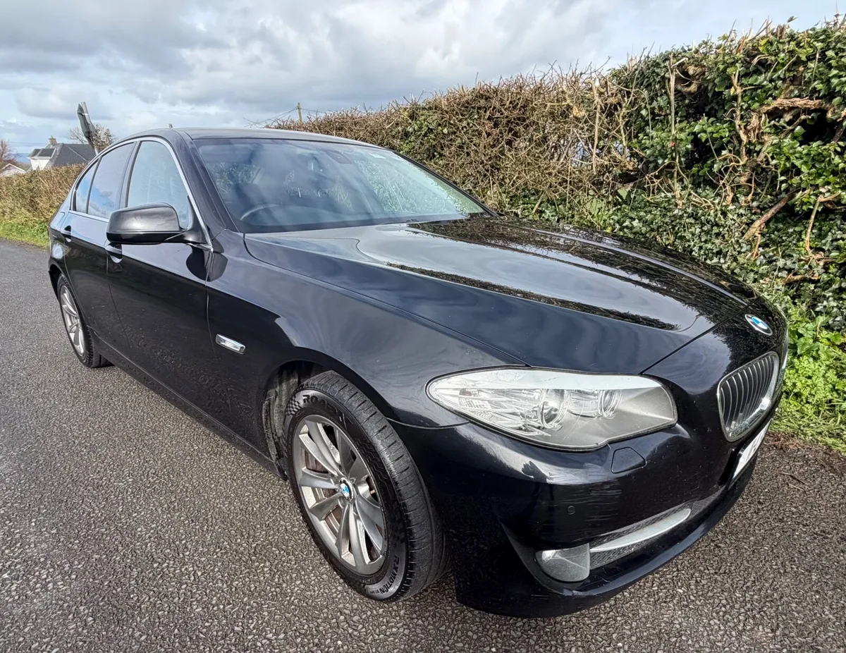 BMW 520D SE 2011 - Image 1