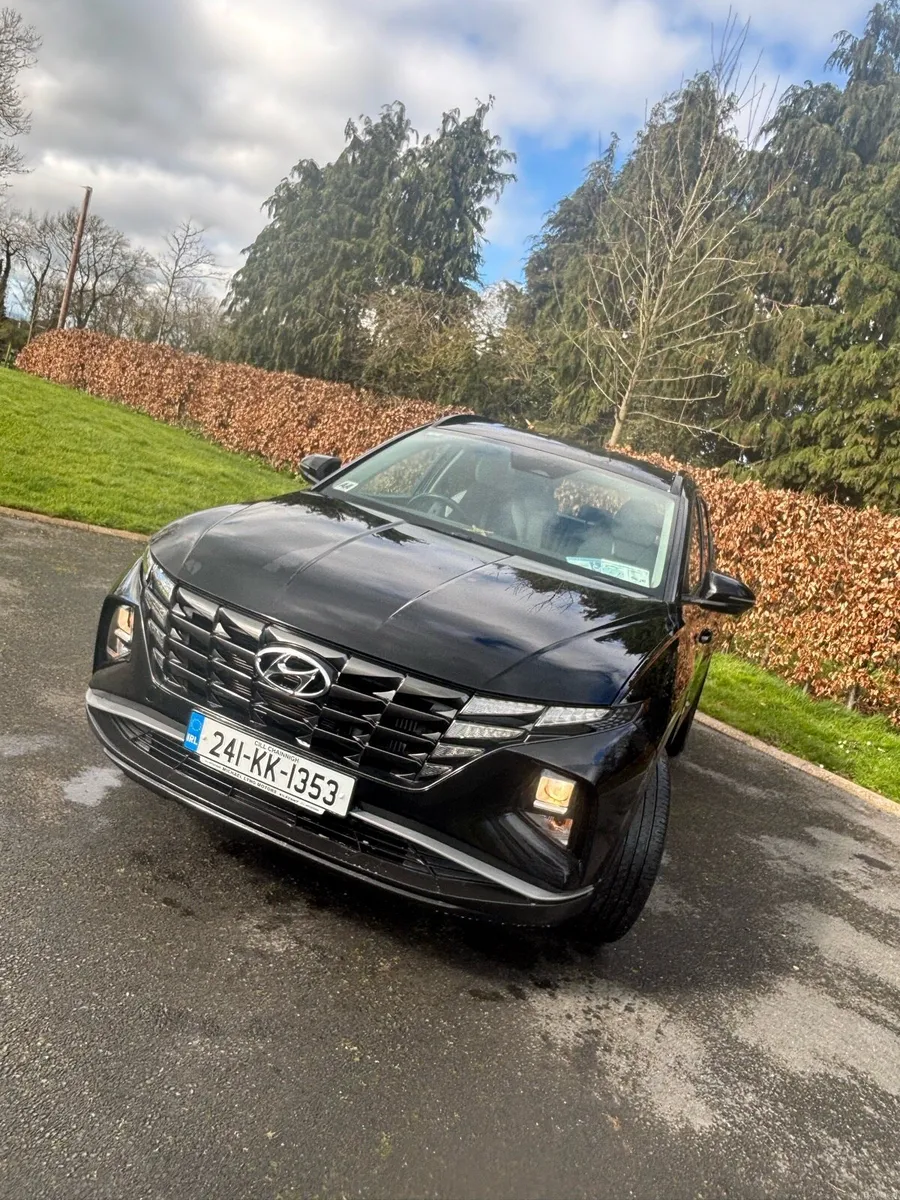 Hyundai Tucson executive / Only 11,000km/ - Image 1