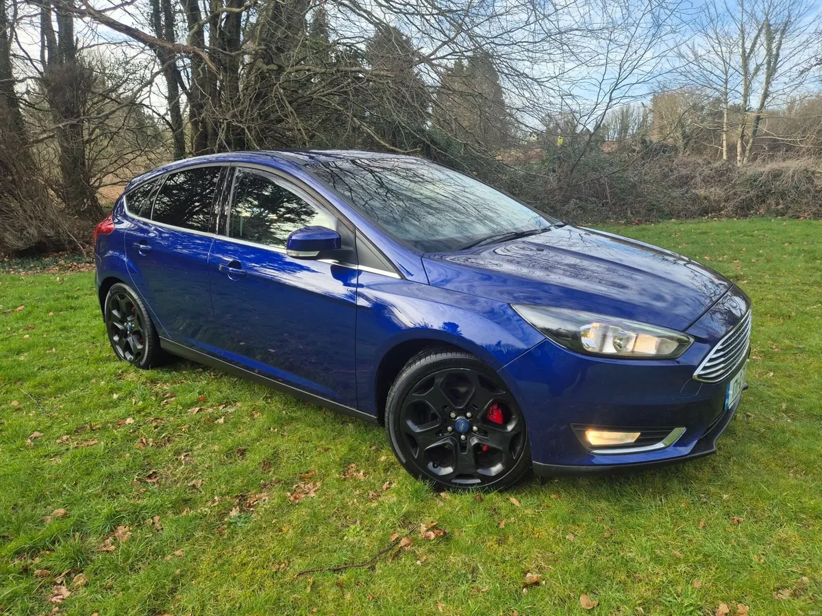 FORD  FOCUS 2017 LOW MILEAGE 1.0 PETROL - Image 1