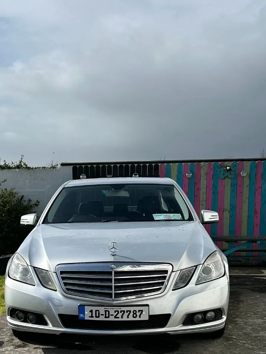 Mercedes-Benz E-Class 2010 - Image 2