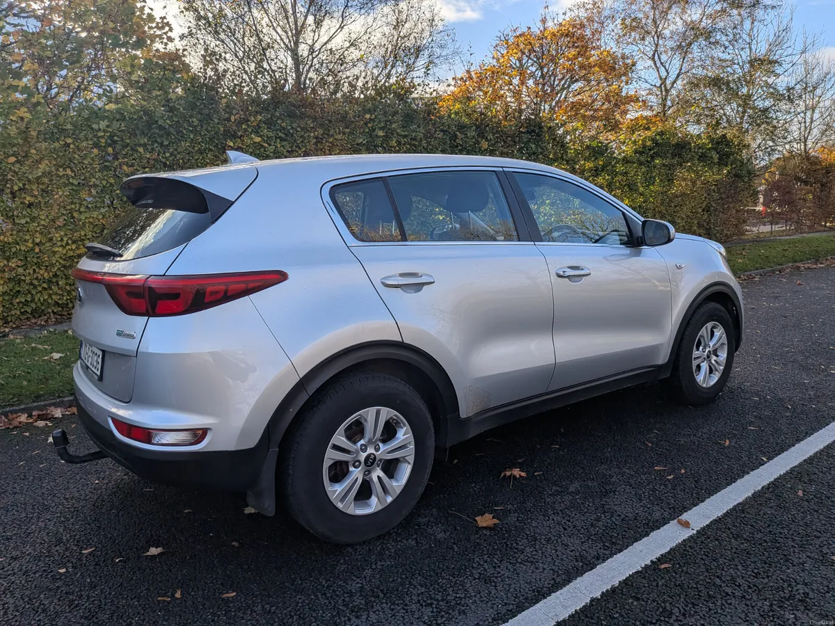 2017 Kia Sportage 1.7 CRDi – Economical Diesel SUV - Image 4