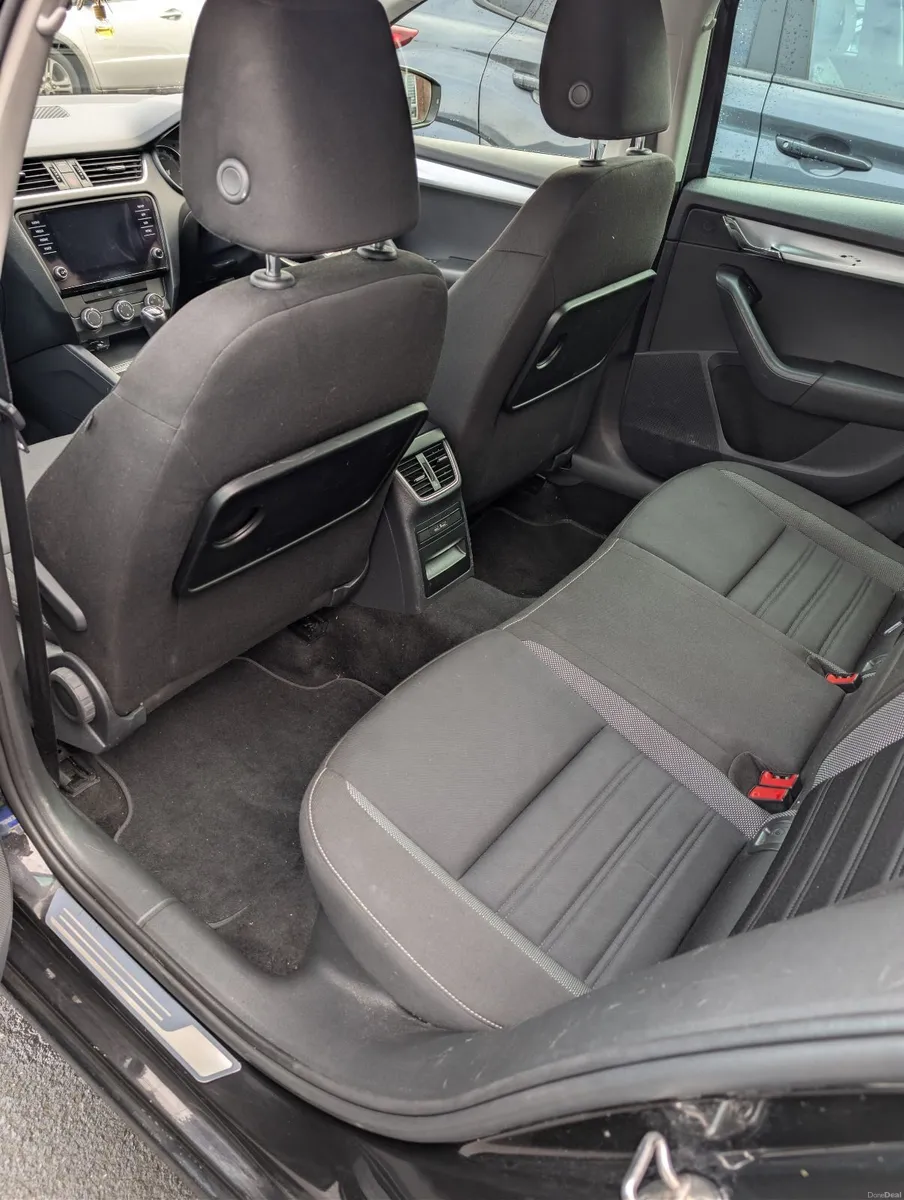 Skoda Octavia Combi 2019 - Image 2