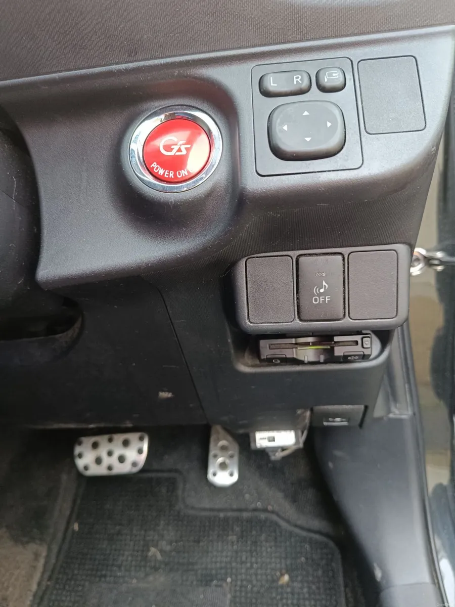 Toyota Aqua 2014 - Image 4