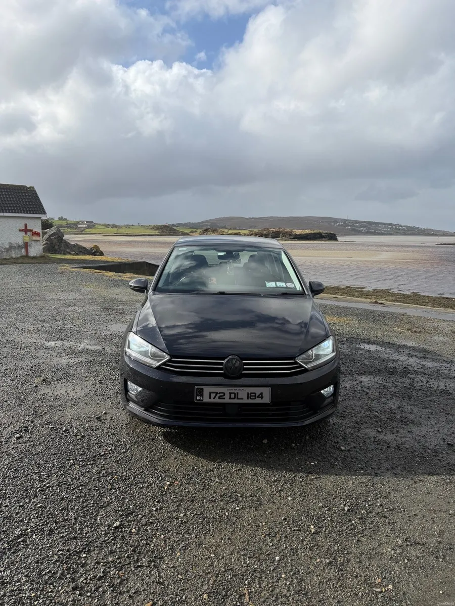 Low mileage golf sportsvan - Image 2