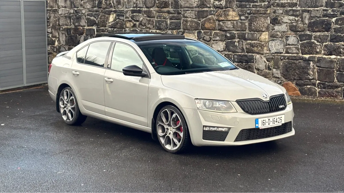 2016 (161) Skoda Octavia VRS - SunRoof - 2.0LTDI - Image 3