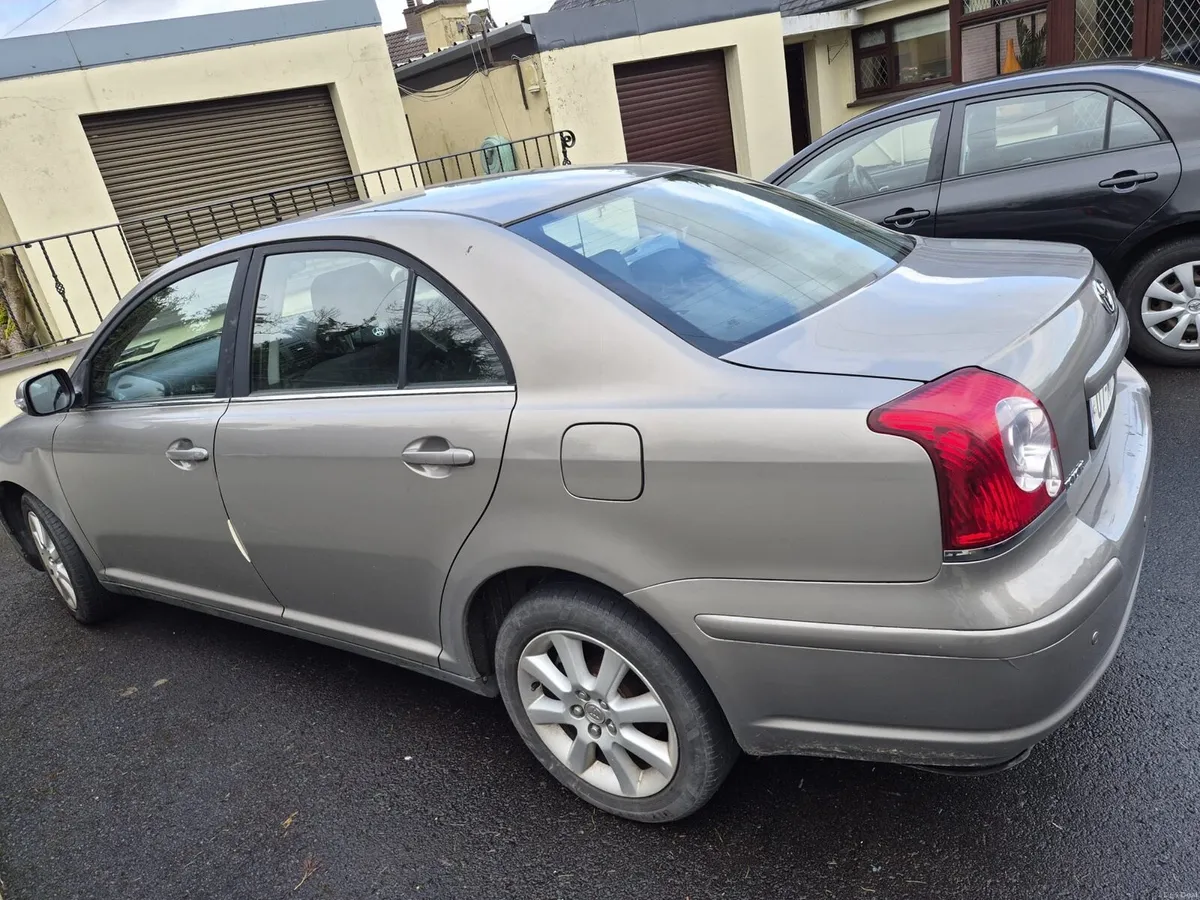 Toyota avensis - Image 4