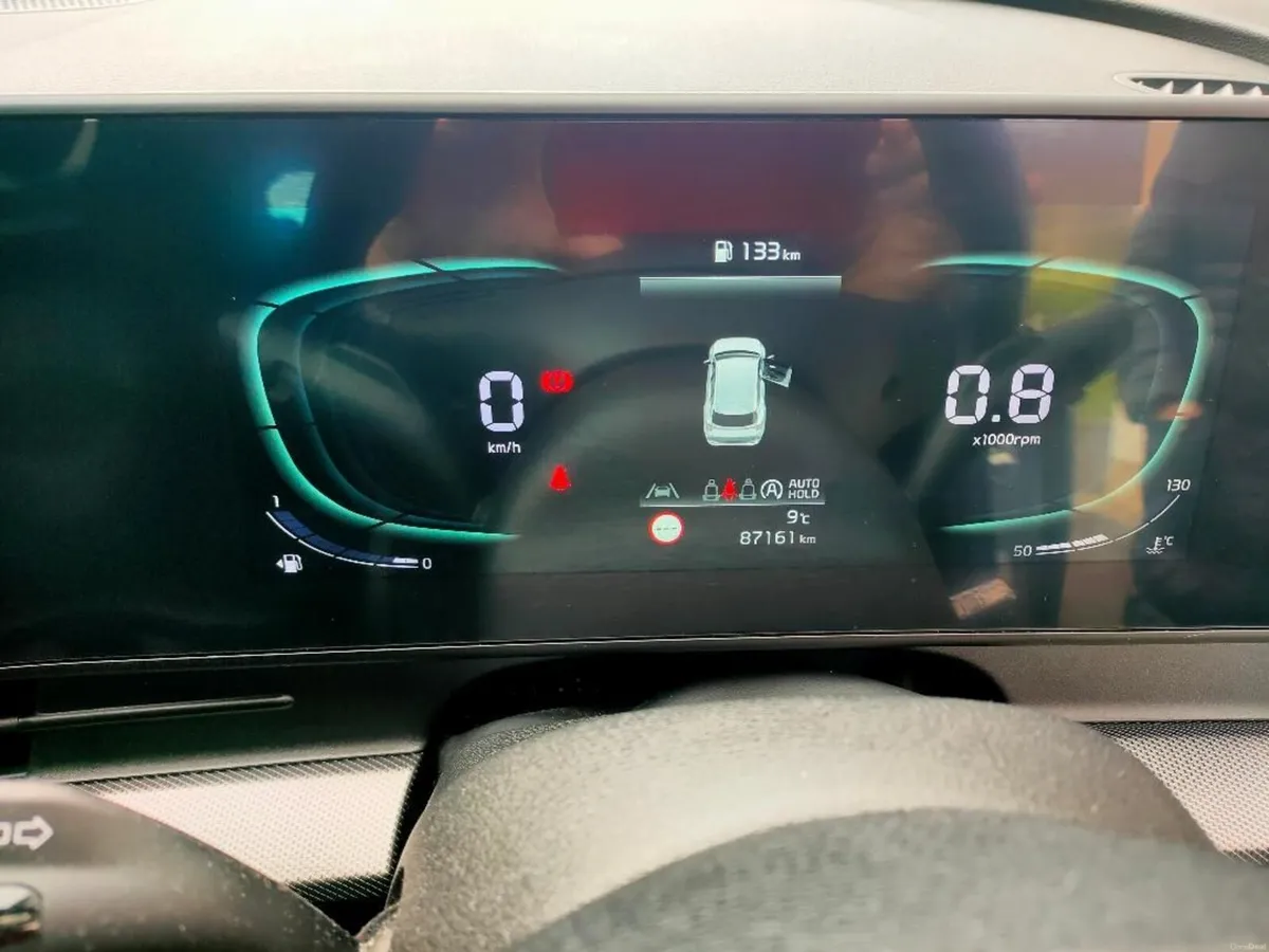 2022 Kia Sportage 1.6 CRDI K3 – Lunar Silver - Image 3