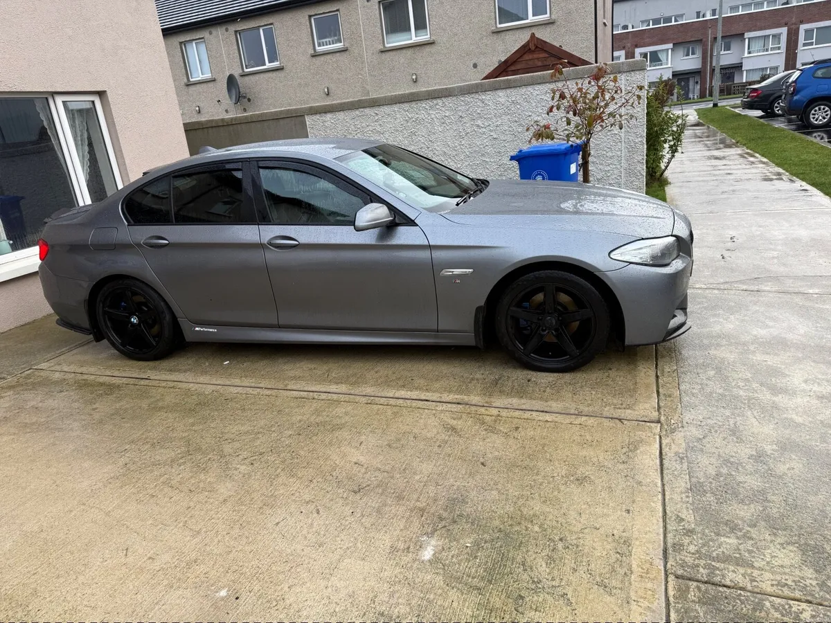 BMW 5-Series 2012 m sport € 6750 - Image 2